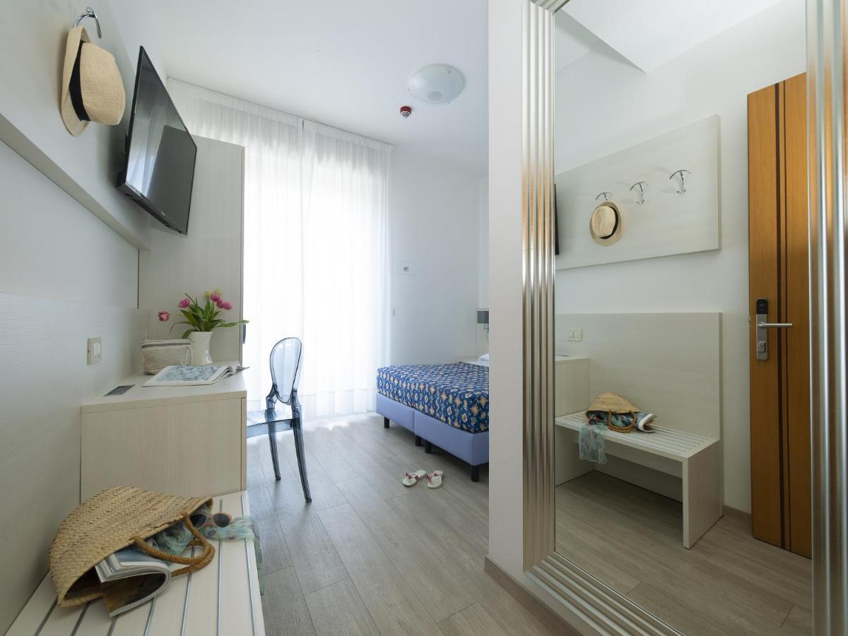 Hotel Pillon Bibione Exterior foto